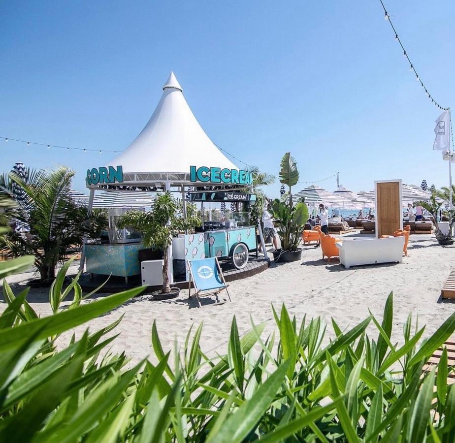 Appartamento Summerland Luxury Velvet Front Sea View Mamaia Esterno foto